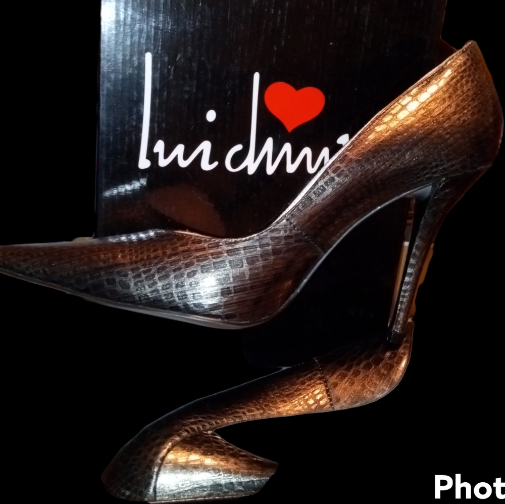 LUICHINY METALLIC REPTILIAN PRINT PUMPS